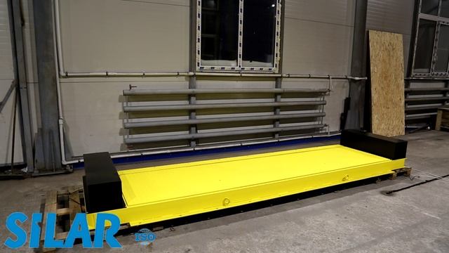 Дорожный блокиратор с защитной шторкой
