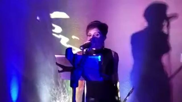 Izis La Enfermera de la Salsa - Despacito (Live Tribute) смотреть онлайн