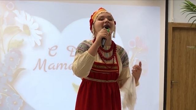 "Частушки для мамы" - исполняет Тараненко Олеся. смотреть онлайн