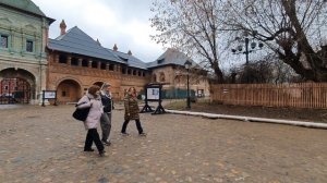 Крутицкое подворье бывшая резиденция епископов Сарских и Подонских. Образована как монастырь XIII в