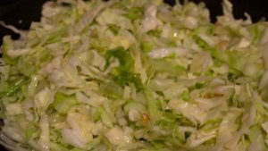 Дрожжевой капустный пирог- косичка