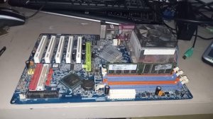 MOTHERBOARD GA 8IPE1000 G V4 0