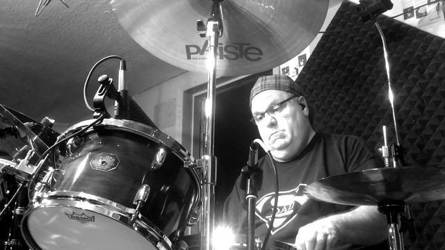 Walking in Memphis - Marc Cohen (Drum Cover) смотреть онлайн