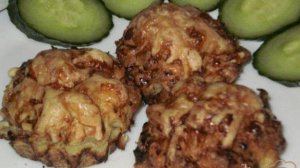 Мясные маффины с сыром