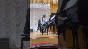 В Рубин Вальс из оперы "Три толстяка".