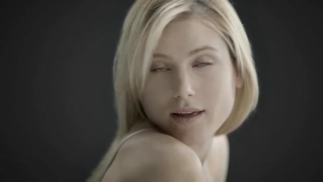 Attimo de Salvatore Ferragamo смотреть онлайн