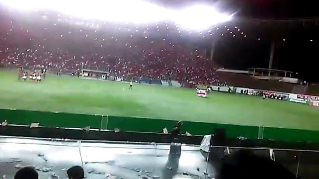Fla1x0Inter_no klebão sai do chão a torcida do Mengão смотреть онлайн