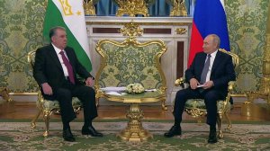 Владимир Путин проводит переговоры с президентом Таджикистана Эмомали Рахмоном