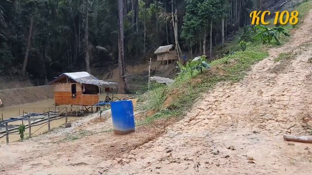 Fish pond tour in Kemahang forest there is a restaurant?