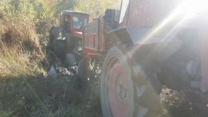 Оффроад на Тракторах | Т-40 и Т-16 застрял в Грязи.