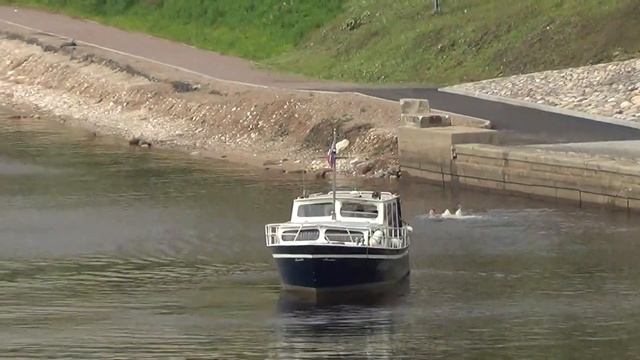 7-7 Псков. Вид с моста на Кремль. Спайдер эффект на воде. Globalwave  - Глобальная Волна