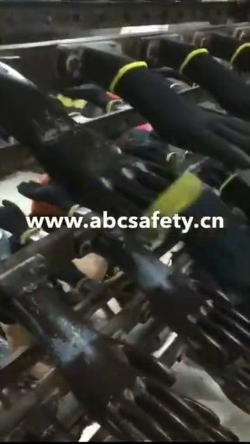 DPU117- PU coated nylon liner safety gloves. смотреть онлайн