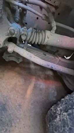 Гавно случается. Sitrak, который напрудил лужу #грузовик #truck #самосвал #дизель #diesel