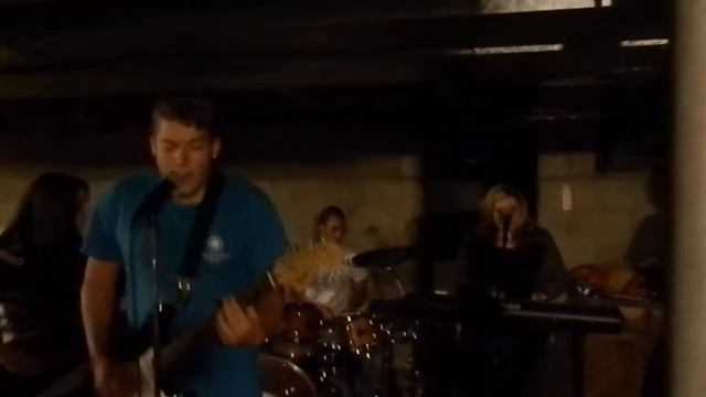 Waves- an original by Low Flying Planes смотреть онлайн