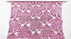 Симпатичный ажурный узор с клубничками для вязания топа, джемпера