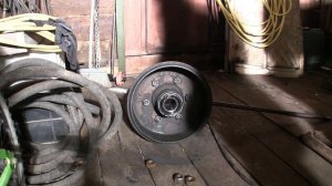 ИСУЗУ ФОРВАРД замена шпильки на передней ступице.