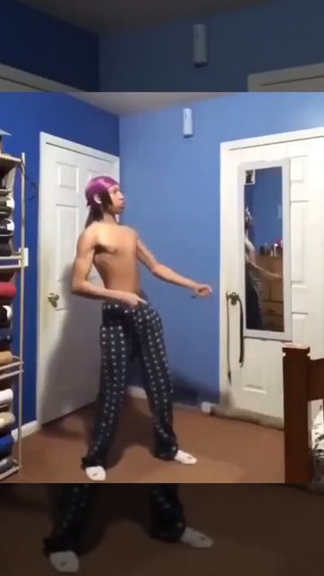 lightskin dude dancing to playboi carti смотреть онлайн