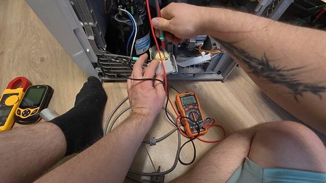 Сушильная машина Элекролюкс(Electrolux) не сушит, мастера сказали что утечка фреона. смотреть онлайн