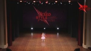 Imagine, автор Джон Леннон. Исполняет Разбитнова Анна, 6 лет