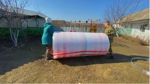 ЖИЗНЬ В ДЕРЕВНЕ. ПРИВЕЗЛИ ПОЛИКАРБОНАТ ДЛЯ ТЕПЛИЦЫ. САЖАЮ ПОМИДОРЫ ДЛЯ ОГОРОДА.
