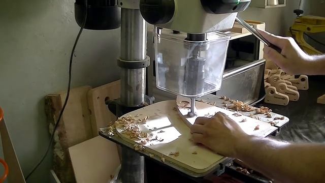 Как сделать деревянный трактор: Артем Петмансон и MAZ-SLO смотреть онлайн