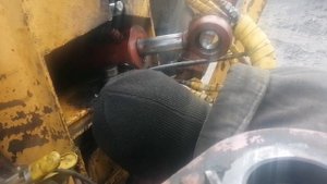 замена втулок поворотных цилиндров.ЮМЗ