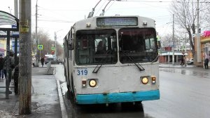 Троллейбус Екатеринбурга ЗиУ-682Г [Г00] борт. №319 маршрут №38 на остановке "Бакинских Комиссаров"