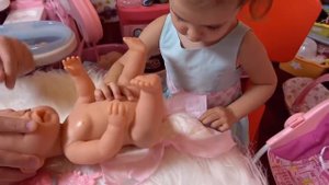 Мисс Кэти (Miss Katy) - Katy and dad are bathing a doll