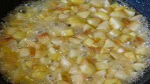 Яблочный десерт с творогом