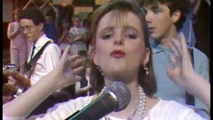 Altered Images - Bring Me Closer (Razzmatazz 1983)