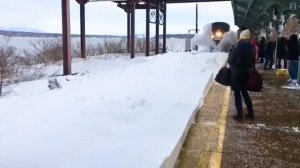 Уборка снега на железной дороге. Snow remover train show.