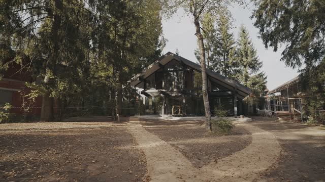 Какой дом построить и продать дорого? Какие дома строить для инвестиции. Твой дом - это инвестиция. смотреть онлайн