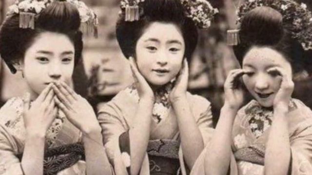 Что эти эмоджи значат в Японии (2 часть) смотреть онлайн