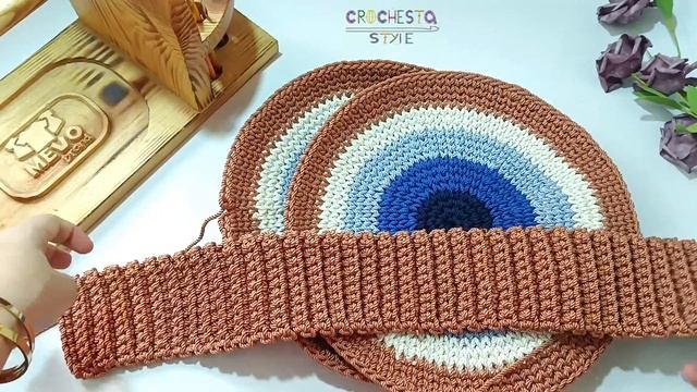 شنطة كروشيه كتف دائريه علي شكل عين بخيط المكرمية بيد جلد للبحر/ bag crochet tas rajutan Bolsa