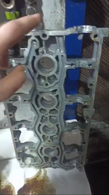 Масляные каналы крышки распредвала 126 мотор. смотреть онлайн