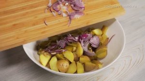 КАРТОФЕЛЬНЫЙ САЛАТ С СЕЛЬДЬЮ И СОЛЕНЫМИ ОГУРЦАМИ
Сохраняйте рецепт и делитесь им с друзьями 📌