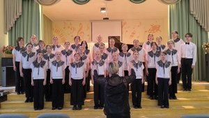 М. Ройтерштейн, сл. Е. Трутневой "Вечерняя песня"
исп. хор "Радость" г. Конаково