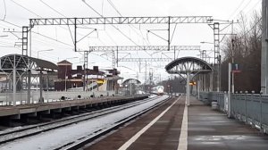 "Внимание! Из Обухово приближается скоростной поезд..." ЭВС "Сапсан" проследует ст. Фарфоровская