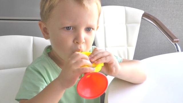 Max Like Papa Pretend Play with Dolls, Are you sleeping brother John смотреть онлайн