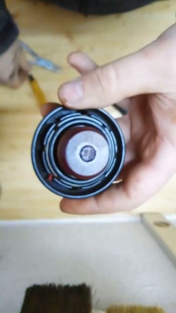 2 варианта решения: "брякает крышка на старом корейце" смотреть онлайн