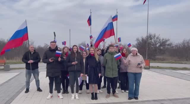 Днепрорудный. Видеоролик Крым - Россия! смотреть онлайн