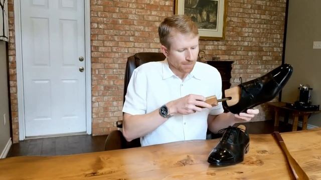 Shoe Tips: How to Break in a New Pair of Shoes смотреть онлайн