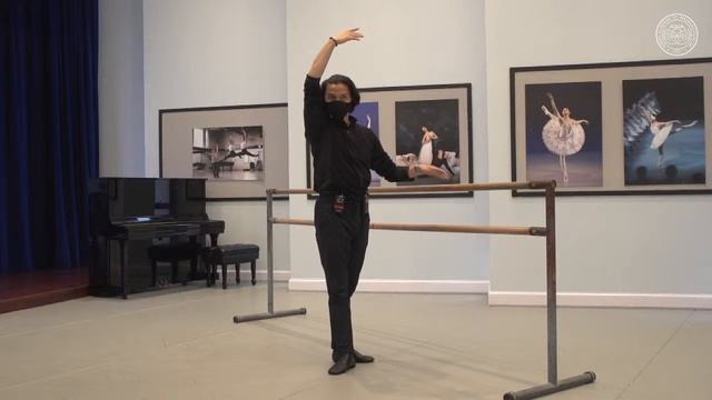 Inside the Studio with Mr. Runqiao Du - 11122020