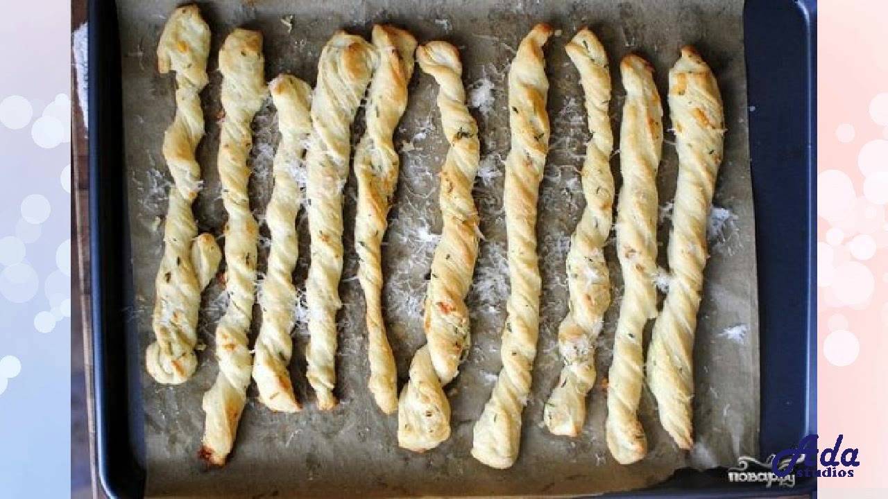 ПОДАВАТЬ НА ЗОЛОТЕ ХЛЕБНЫЕ ПАЛОЧКИ С ЧЕСНОКО