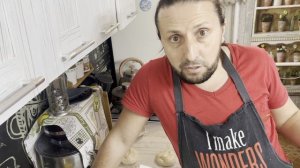 Мыслей в голове как риса в
Китае. И ладно бы - рисинка к рисинке,
так нет же послиплось как каша