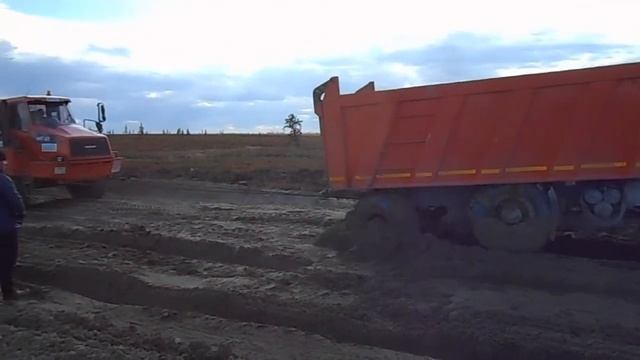 Вырвали мост у КАМАЗа.Дороги севера. смотреть онлайн