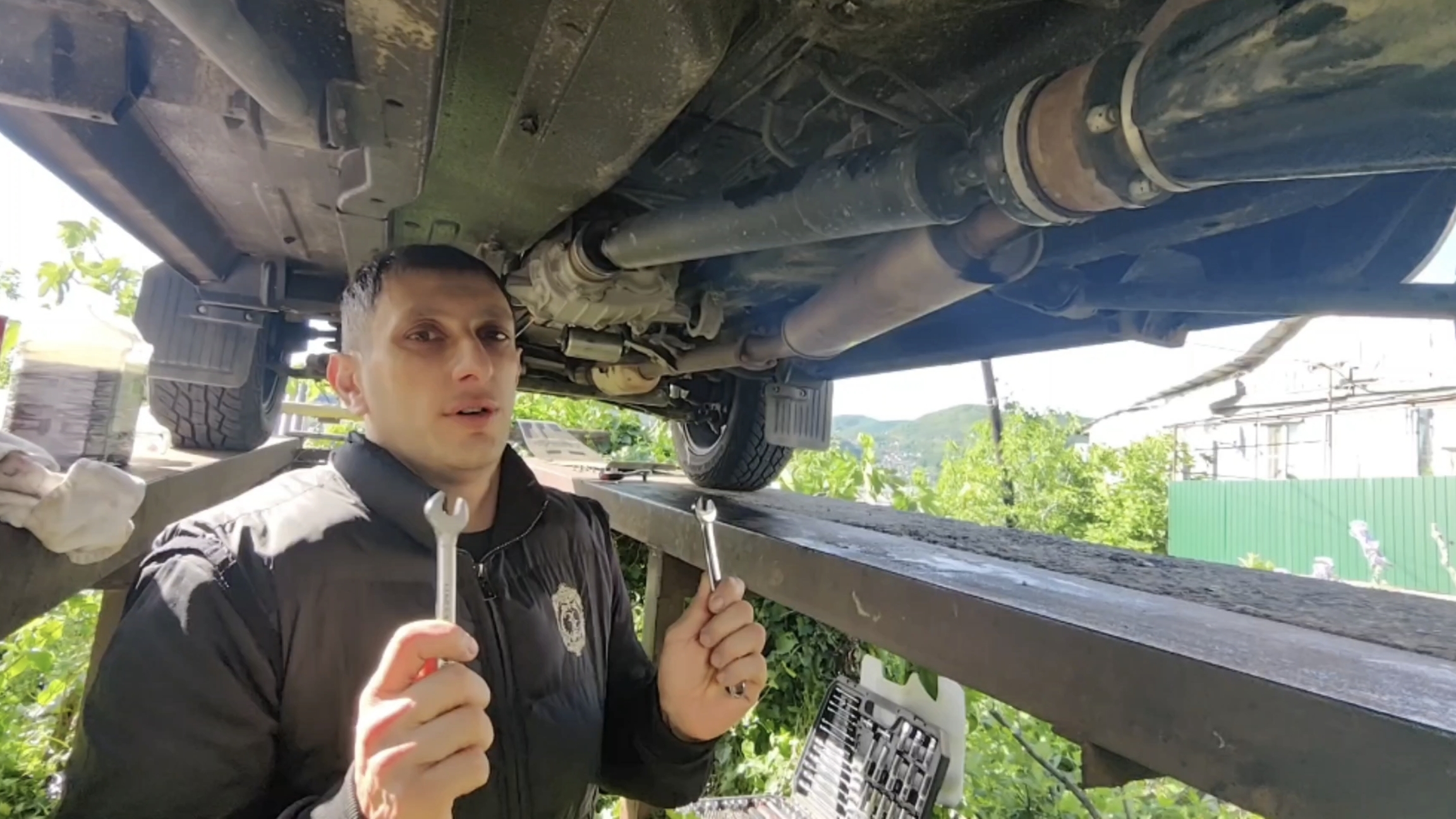 Нива Легенд Туапсе. Подтягиваем ручник. смотреть онлайн