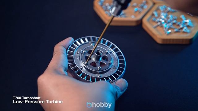 Building_a_T_700_Black_Hawk_Turboshaft_Engine_DIY_Metal_Model_Kit смотреть онлайн