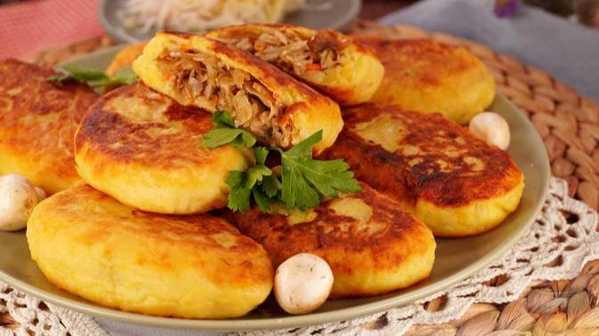 Аппетитные и румяные котлеты с начинкой.  КАРТОФЕЛЬНЫЕ ЗРАЗЫ С КВАШЕНОЙ КАПУСТОЙ