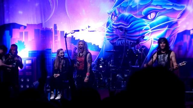 Steel Panther Girl from Oklahoma смотреть онлайн